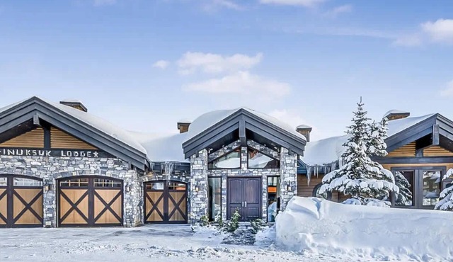 The Inuksuk Lodge | Slope-Side Luxury Chalet