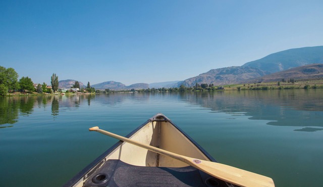 The Lakeside Resort