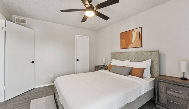 The Landry 381 | Spacious and Cozy 2 Bedroom 1bth in Arlington