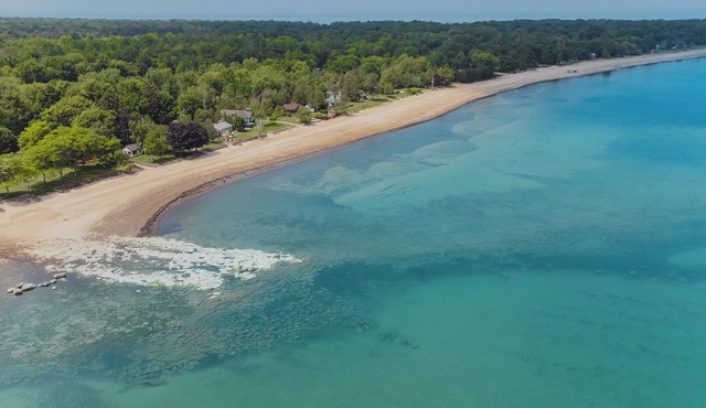 The Lazy Days - 3 cottages - Sleeps 22 - Lakefront on Lake Huron