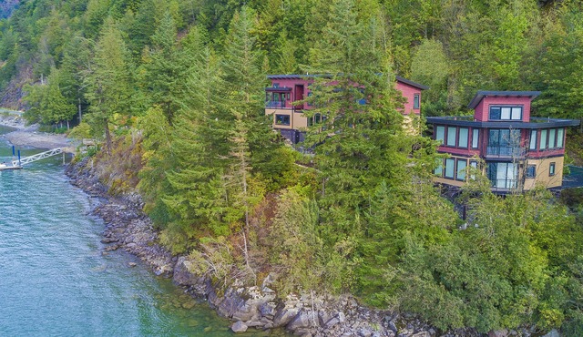 "The Lodge on Harrison Lake" Main Residence