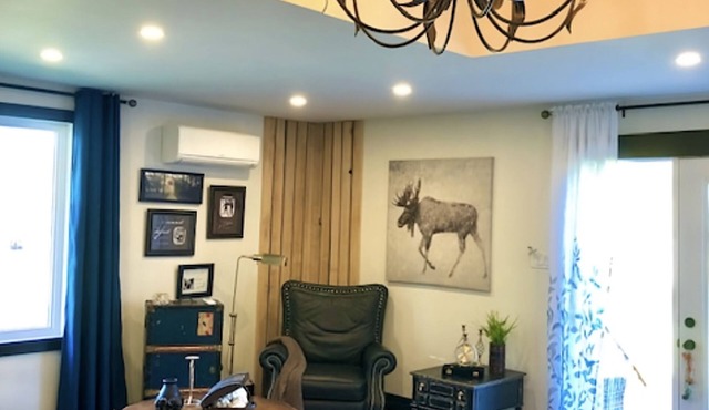 THE LOFT an UPSCALE RUSTIC 2 Bedroom 2 Washroom Private Guest House on 16acres.
