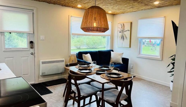 The Oasis - Access to the lake in Magog