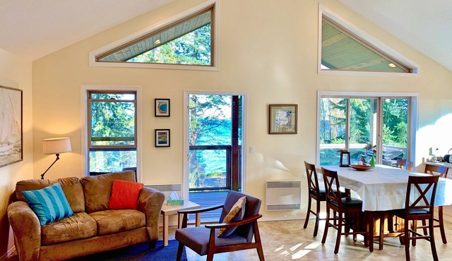 The Outlook at Deep Bay - South Suite