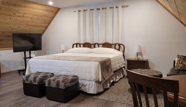 The Riverside Inn - a welcoming, peaceful retreat on the water.