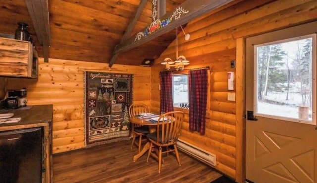 The Sheep Camp cabin- Bear Creek Cabins