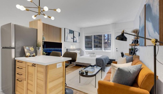 The Sherbrooke Suite 99