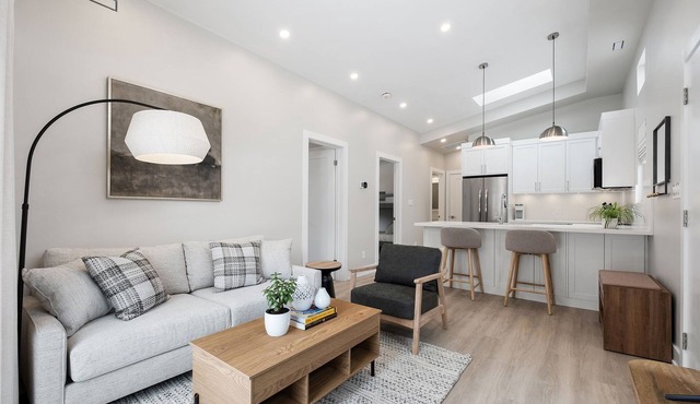 The Suite Escape: Modern 2 Bed Garden Suite in North York