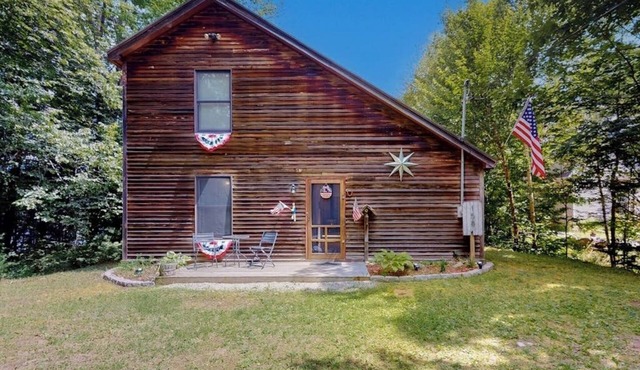 The Three Cornered Pond Retreat | House in Augusta with kayaks & dock access in Augusta
