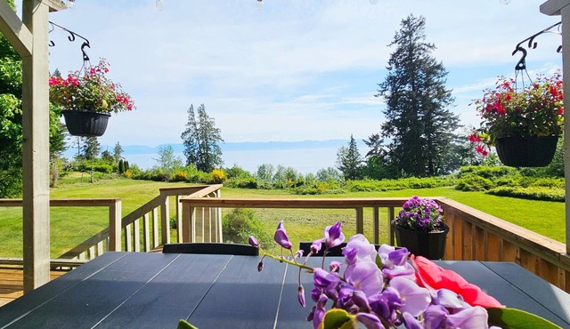 The West Coast Lodge: Private, Gorgeous, and Ready for Your Friends and Family!