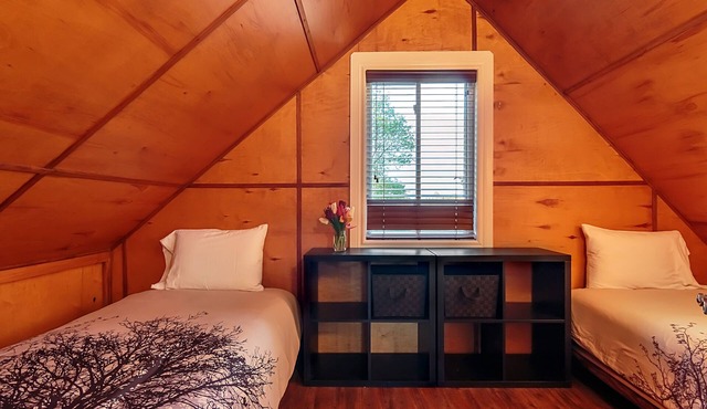 The Woodpecker Retreat | Spacious 3-Bedroom Riverfront Cottage in PEC