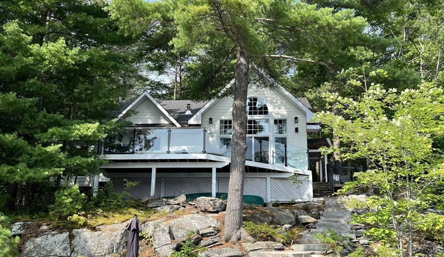This Breathtaking Lake Muskoka beauty has it all!