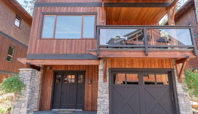 This exceptionally designed lodge offers comfort and luxurious living.