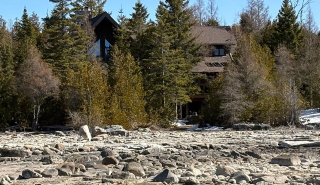 Timber Shores - 4000 sq ft waterfront dream cabin