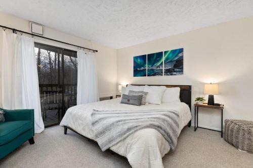 Timbers Studio 48 With Wintergreen Advantage in Wintergreen