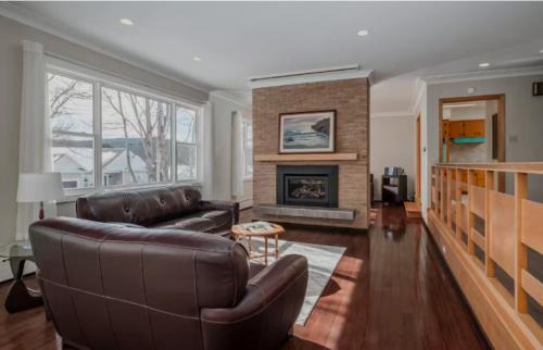 Timeless 3BR Mid-Century Modern St Johns Gem