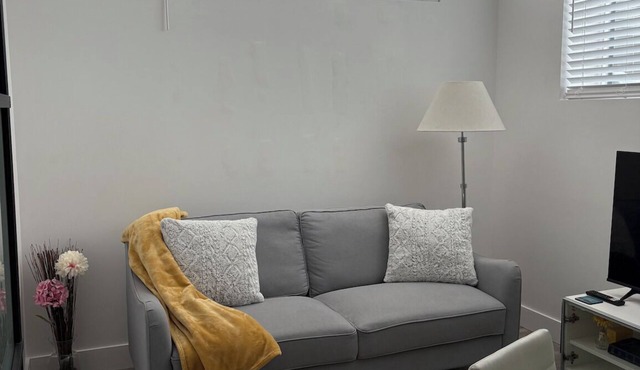Toronto Airport Hideaway near the Pearson International Airport