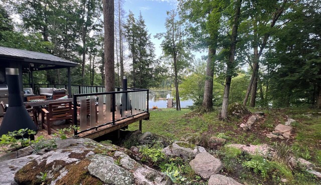 🛶Tranquil Relax & Quiet Lakefront- An escape with all the amenities🎣