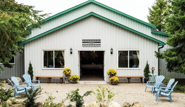 Tranquil Retreat @ the SEED Lodge: A Rural Retreat and Gathering Space