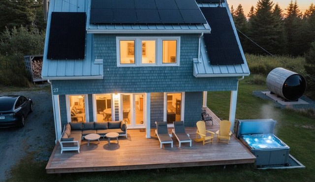 Tranquil Seaside Getaway - hot tub -sauna -private