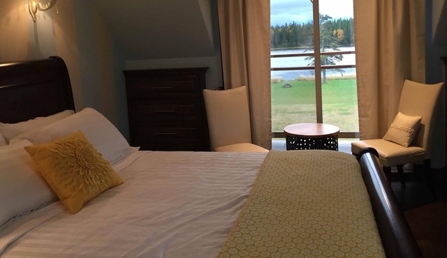 Tranquil Waters Inn