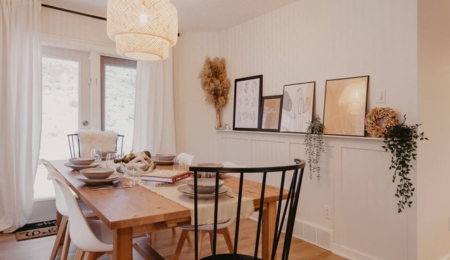 Tree House | West Kelowna | 4 Bed & 2 Bath | Furnished