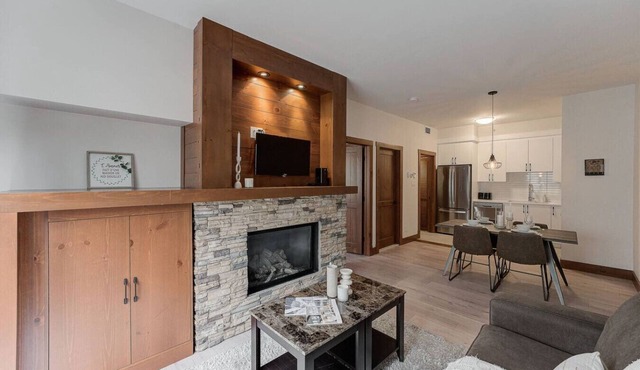 Tremblant Alpine Haven | Ski-In/Out | Pool & Spa