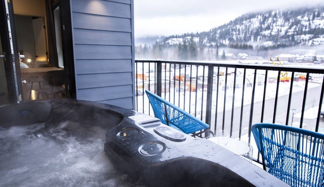 Tumbledown Condo By Revelstoke Vacations