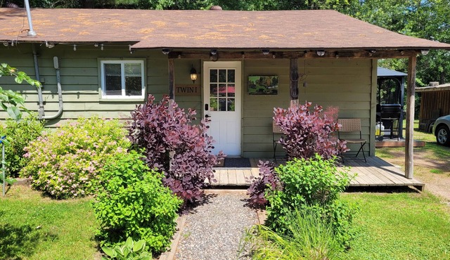Twin 1 Cabin at Pine Ridge Park