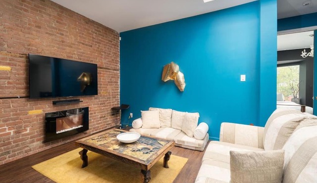 Two bedroom duplex in Plateau Mont-Royal district