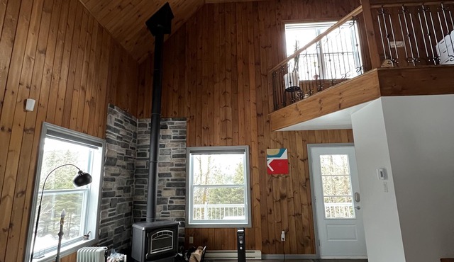 Ultra-Quiet and Cozy Chalet Nestled in Beautiful Trees and Peaceful Nature!
