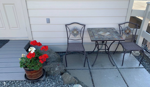 Unique, private level entry loft with private parking and close to beaches