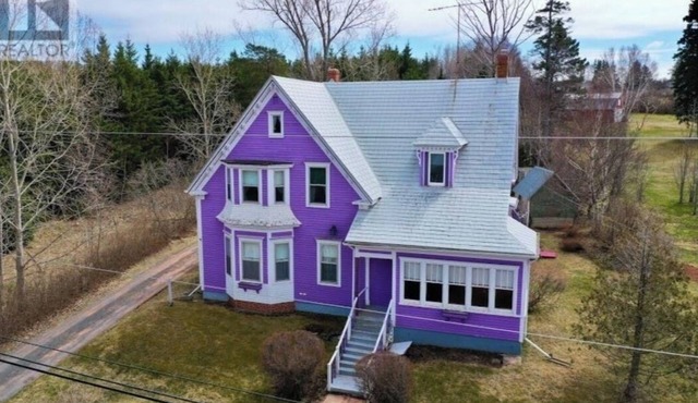 Unique water front Heritage home located in Lower Montague
