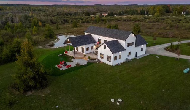 Unwind at Elba Haus