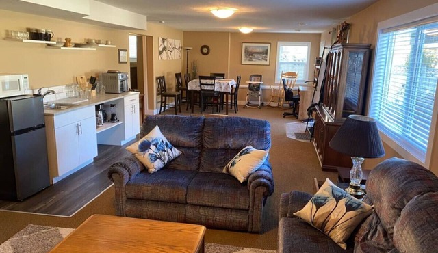 Uptown Mountainview Suite