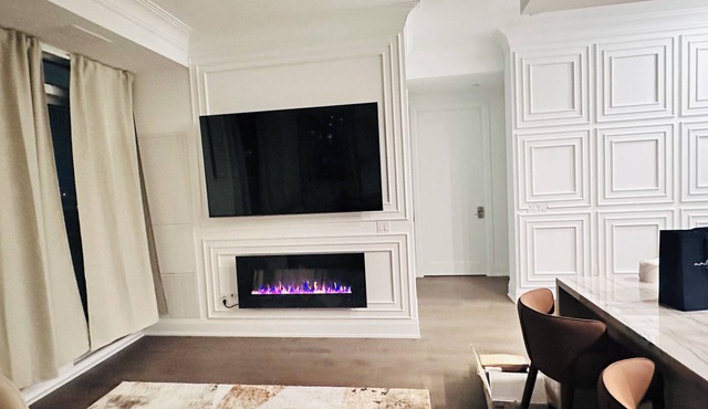 Urban Elegance: Luxurious 3-Bedroom Condo in the Heart of Downtown Toronto.