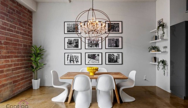 Urban Opulence Loft | Rogers Place | UG Parking