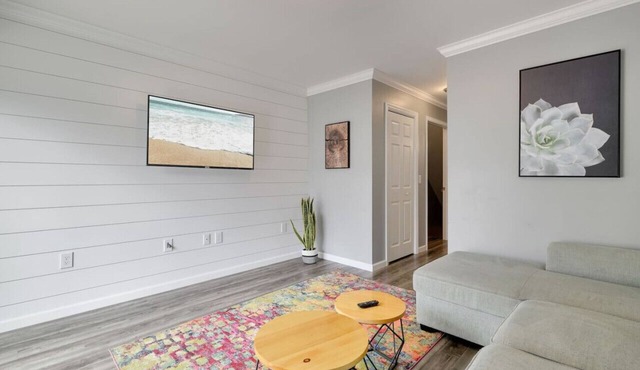 Vacation & Entertainment: 2 BD Game Room Retreat