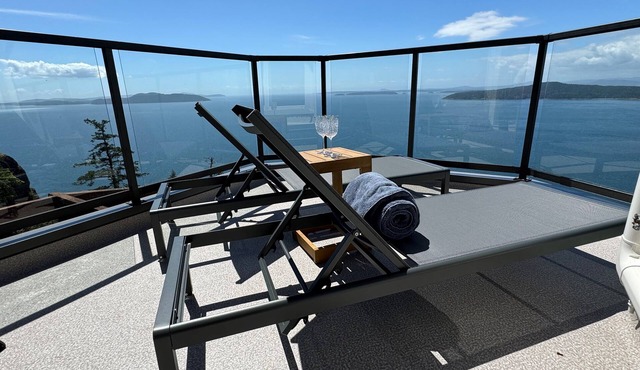Vantage View - Ocean Front with private Hot tub