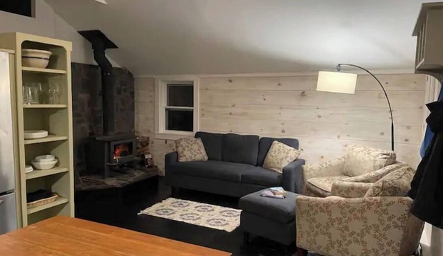 Vermont Country Cottage (Near Village) in Londonderry
