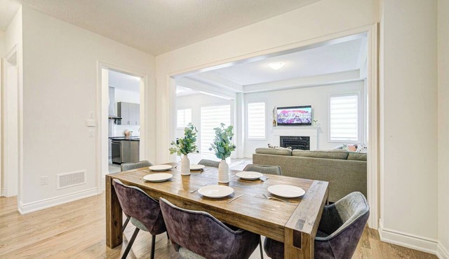 Very Modern New Luxury House in RichmondHill