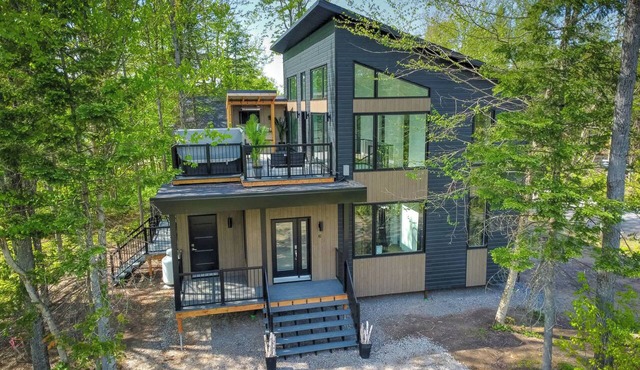 Villa Bali | Private Spa, BBQ & Patio