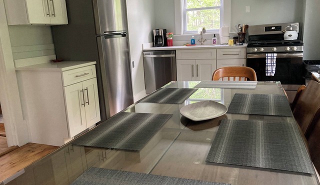Walk to downtown Portsmouth and Kittery! 2 floor, 4BR apt. a block off water.