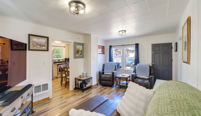 Walk to Shops & Eats! Central Cle Elum Escape in Cle Elum