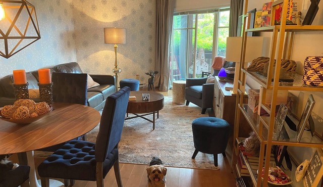 Warm and inviting home, private and pet friendly.