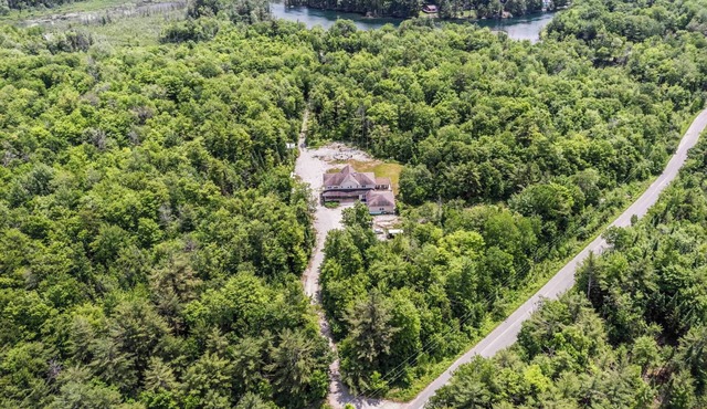 Waterfront 10BR Retreat on 7 Private Acres | Green River Villa | Sleeps 28–30
