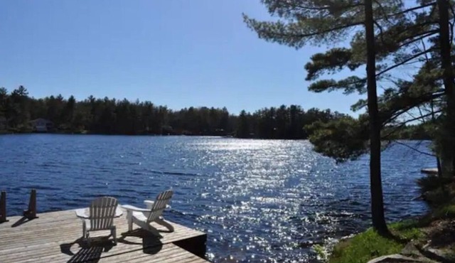 Waterfront cottage @ Muskoka Pines kayaks/fireplace/bbq/firepit