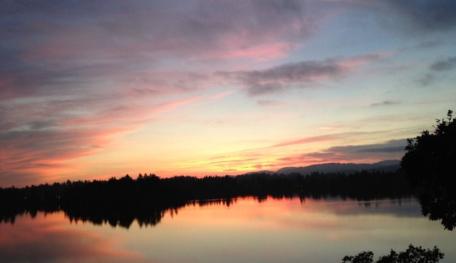 Waterfront eco home. Snowbird Special rates Jan1- Mar30