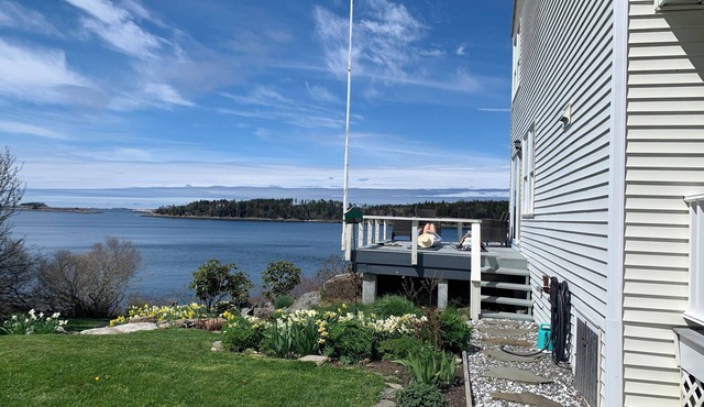 Waterfront Home with Stunning Sunset Views in Georgetown