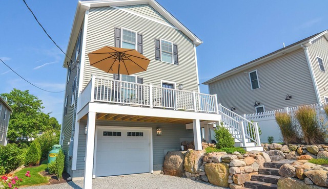 Waterfront - Near Beach - Central Air - Deck in Warwick
